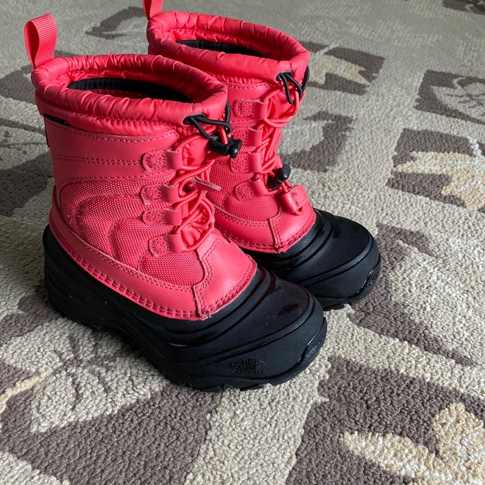 Northface girls winter boots size 12